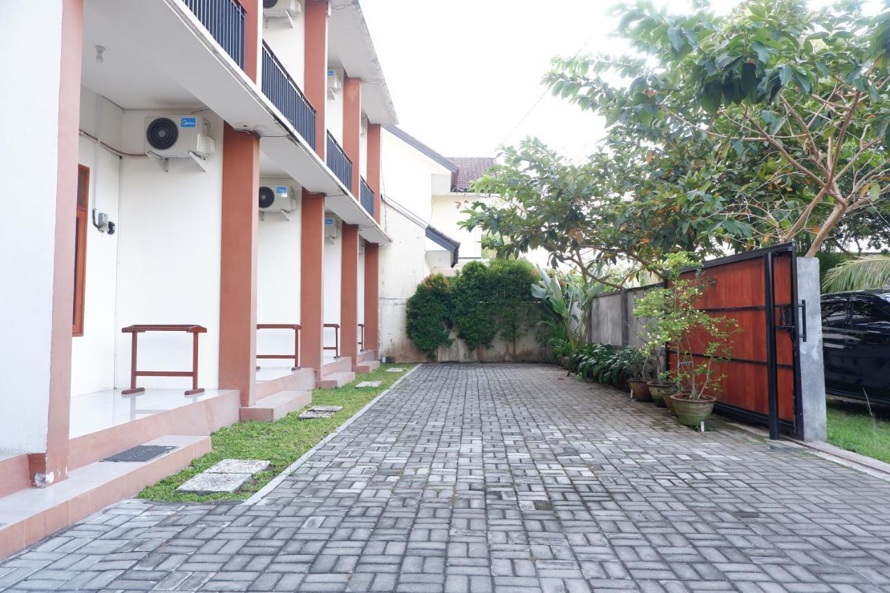 Reddoorz At Bale Eja Syariah Senggigi Leilighet Montongbuwoh Eksteriør bilde
