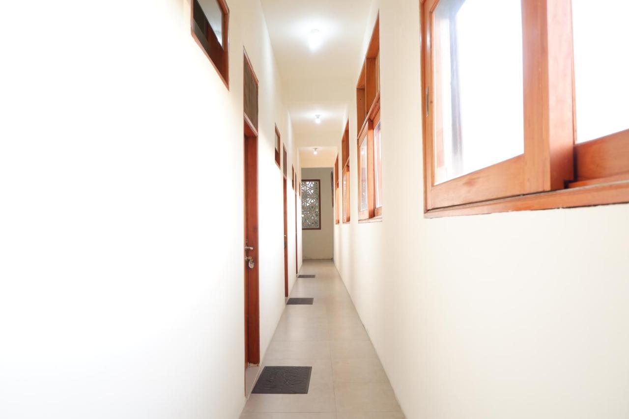 Reddoorz At Bale Eja Syariah Senggigi Leilighet Montongbuwoh Eksteriør bilde